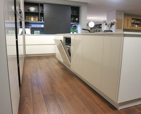 Pronorm Y Line Display KAM Design 15