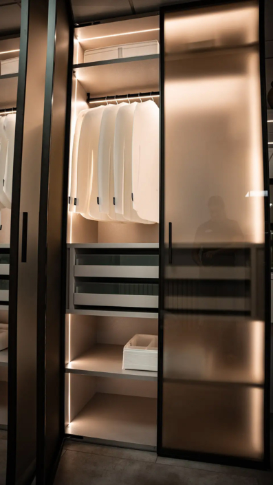 Dressing Room 9